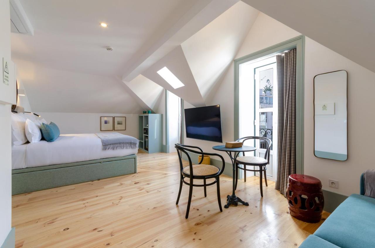 Mansard Junior Suite with City View